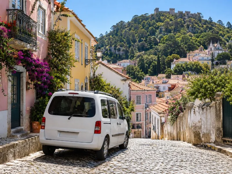 Half-Day Sintra Tour: Pena & Regaleira